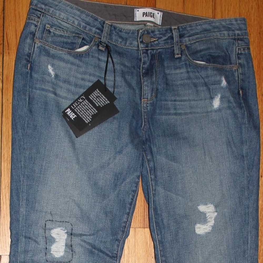 PAIGE DEZELEY DEST. JIMMY JIMMY BOYFRIEND JEANS